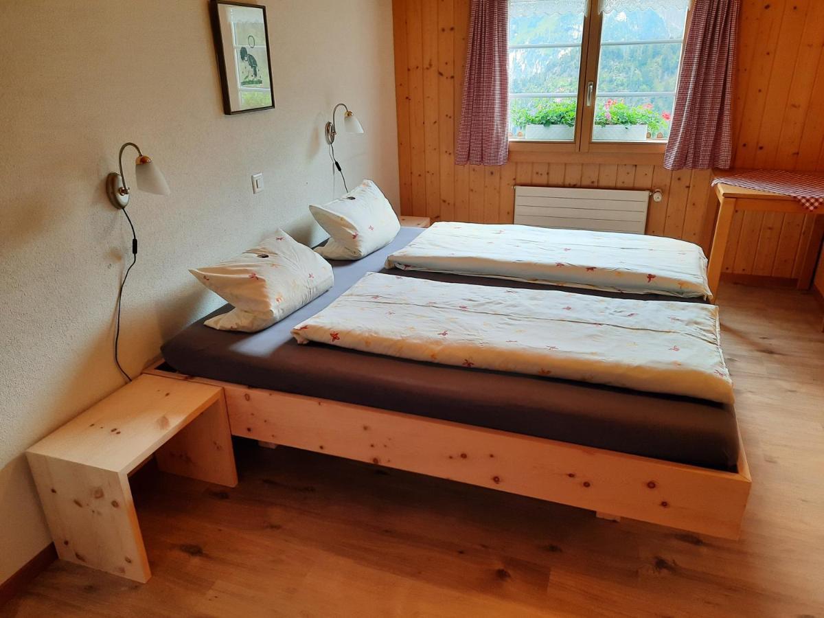 Hotel Berggasthaus Gitschenen Isenthal Zimmer foto